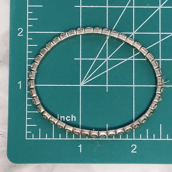 Rhinestone Tennis Bracelet Silver Tone Stretch Classic Formal Costume‎ Jewelry - Picture 4 of 4